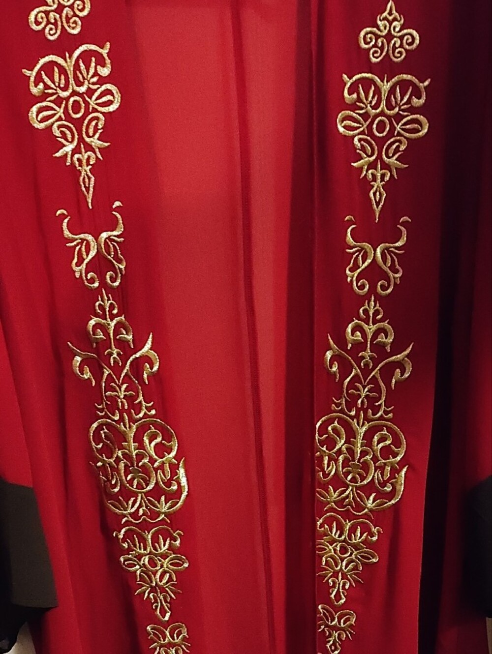 Torrid Star Wars Red Open-Front Women's Kimono/Cardigan with Gold Embroidery - Picture 4 of 5